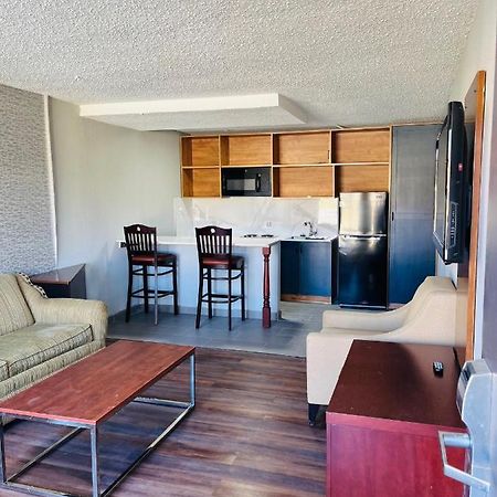 North Villa Extended Stay Westfield Exterior foto